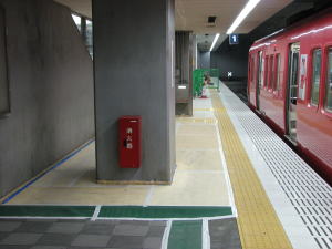 ホーム嵩上げ工事