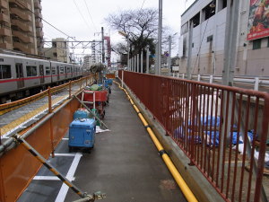 瀬戸方面ホーム柵改良
