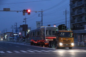 瀬港線を東に向かう