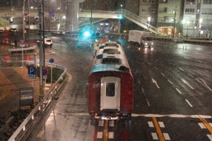 鶴舞通過
