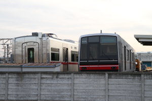 待機中の2両