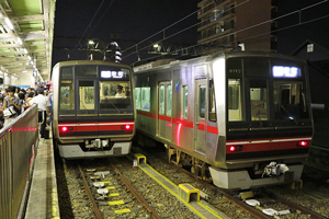 栄町行き臨時列車1本目