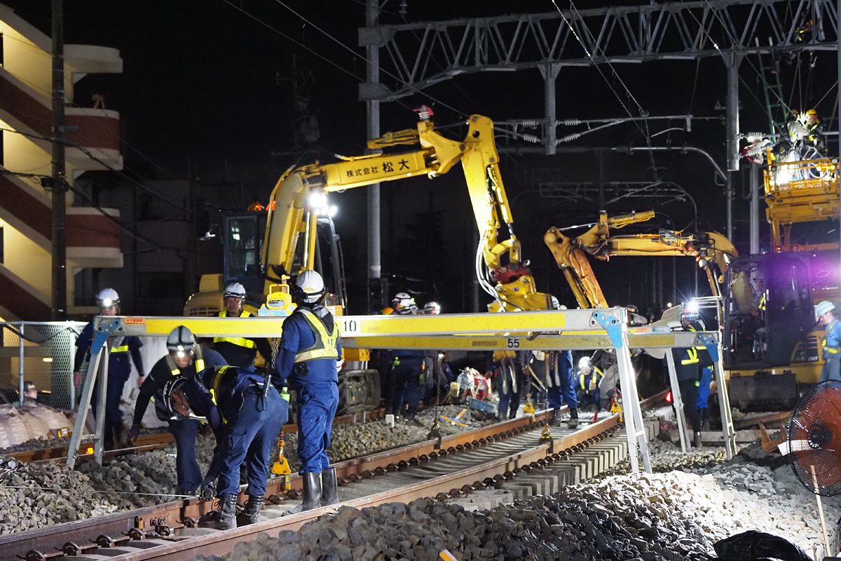 ���ː����Ƀ��[�����ړ�