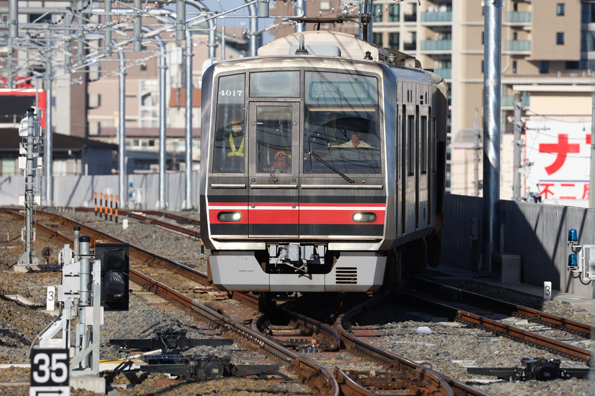 ���^�]3�{��