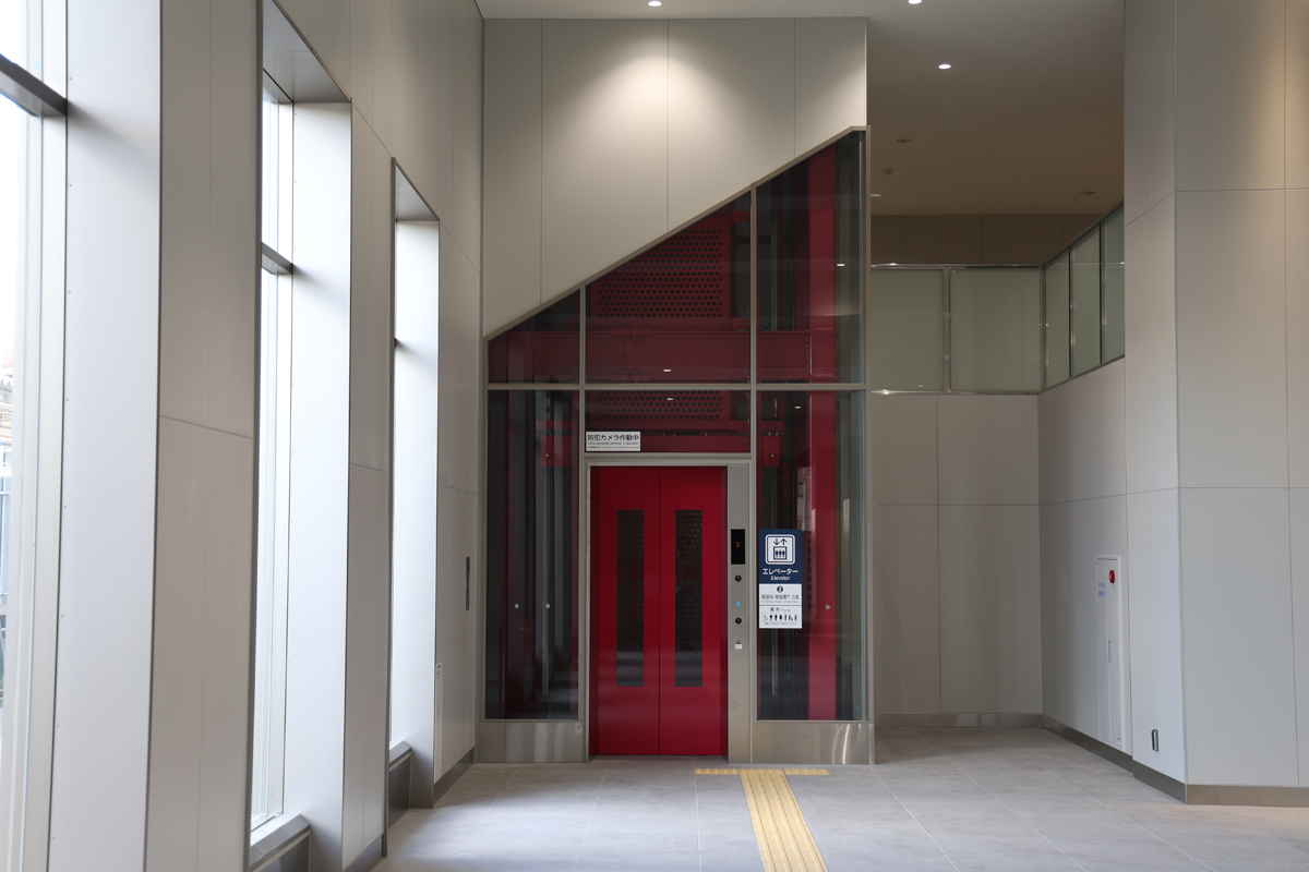 �G���x�[�^�[